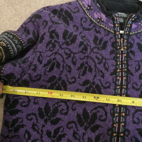 Purple Icelandic designs sweater - Picture 7 of 10